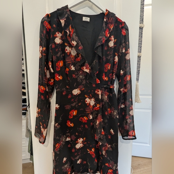Aritzia Wilfred floral wrap dress - Picture 2 of 5